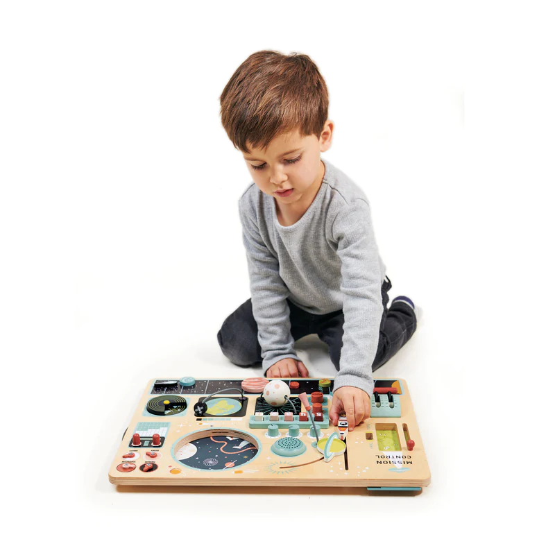 Tender Leaf - Estación espacial