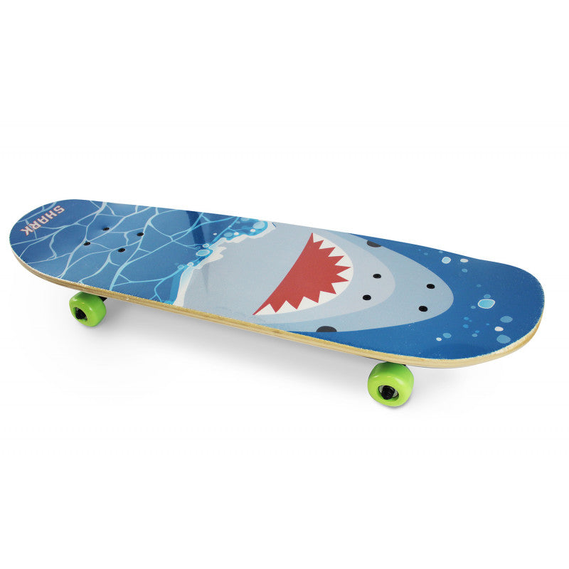 Ataque de tiburón en patineta