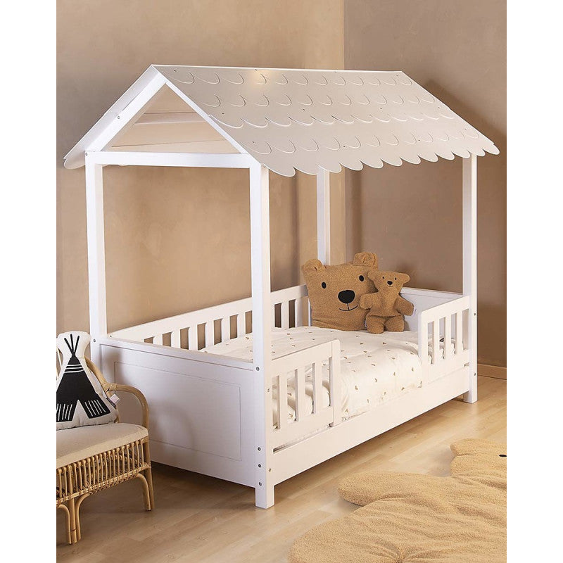 Estructura de cama con techo